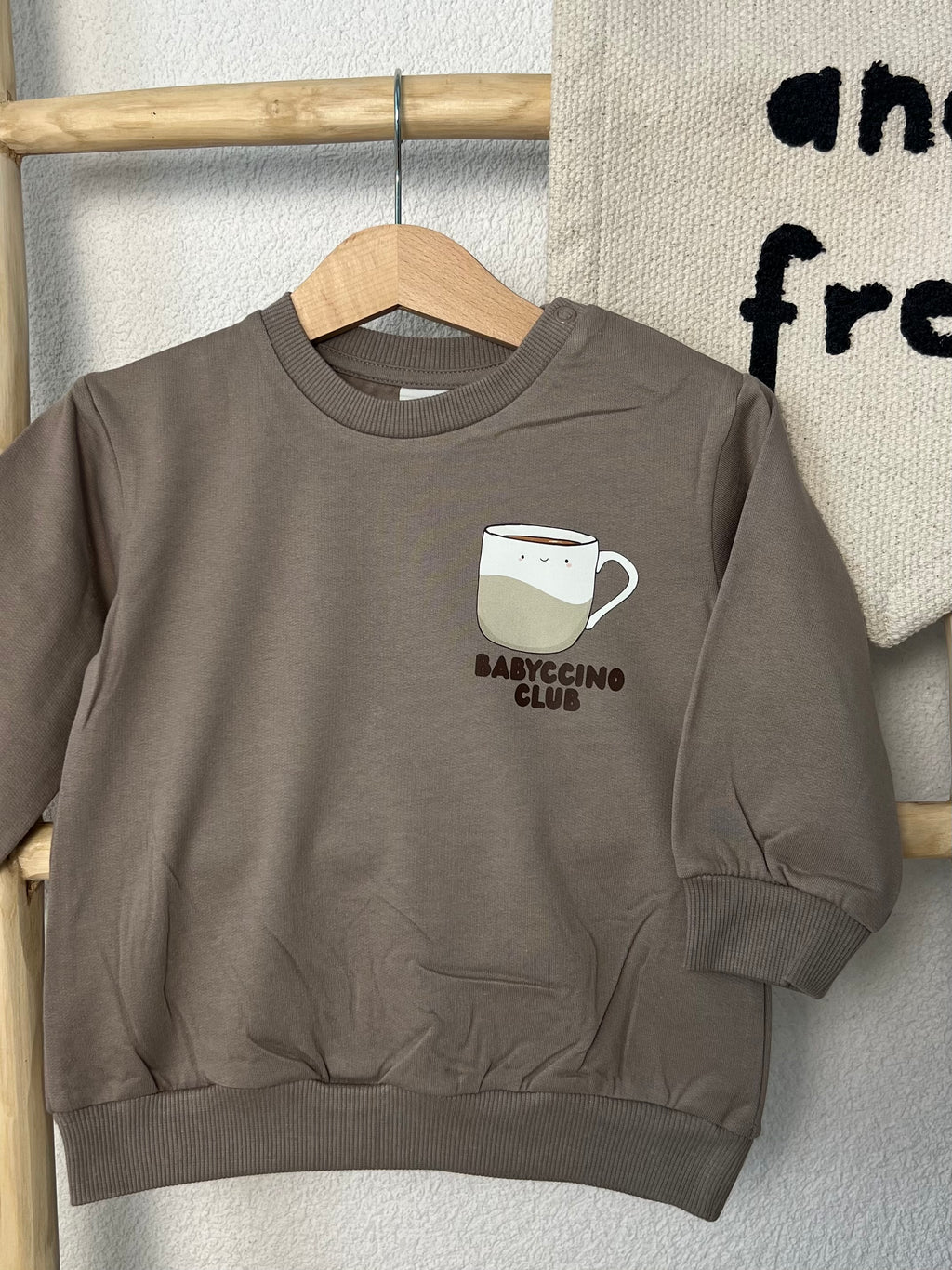 Babyccino Club Bügelbild | Vorder & Rückenprint | DTF Transfer Kinderkleidung