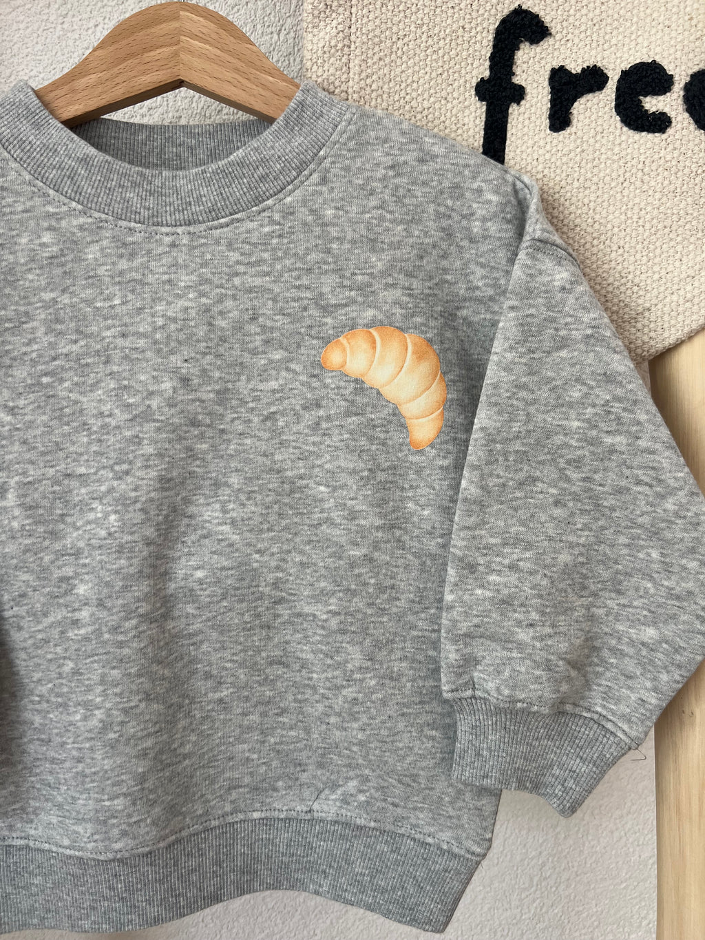 Croissant Crew Bügelbild | Vorder & Rückenprint | DTF Transfer Kinderkleidung